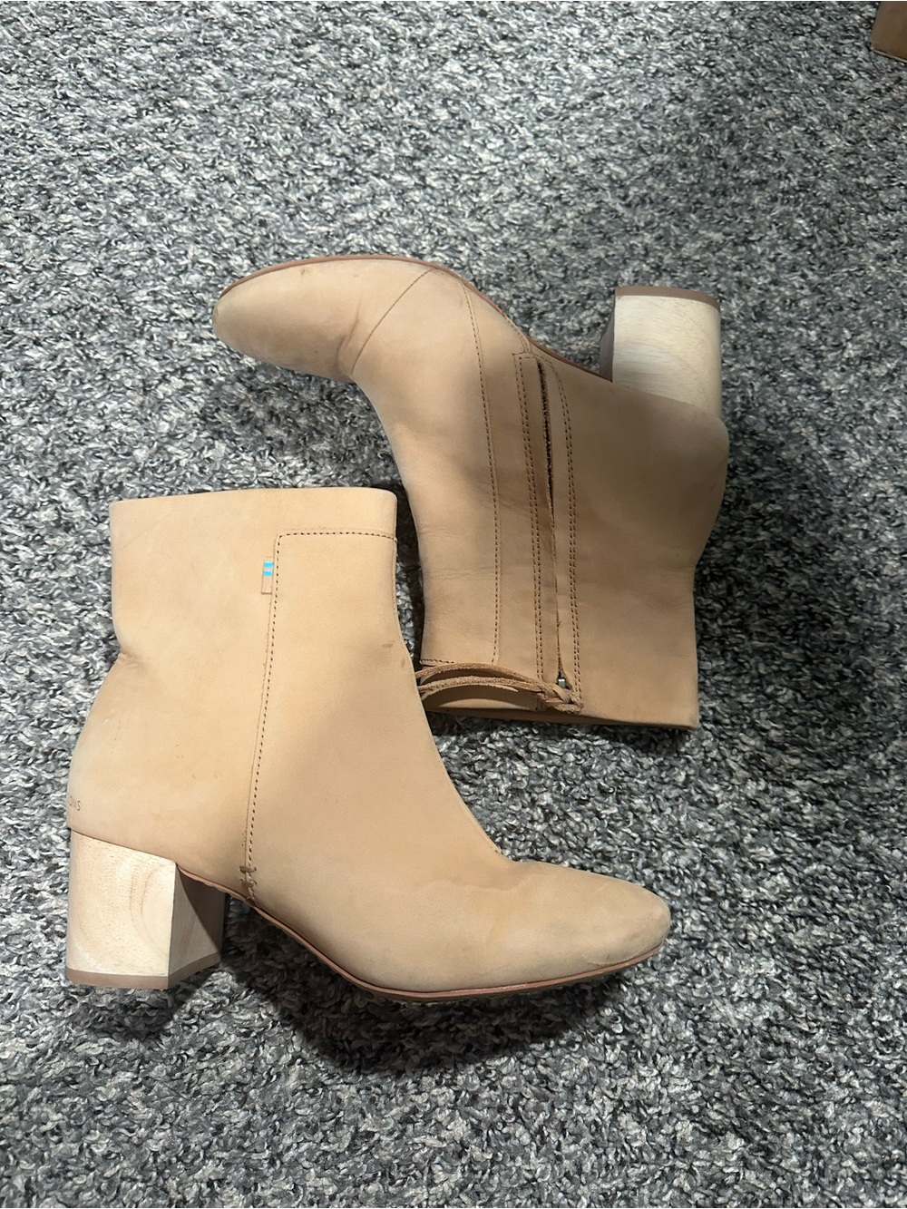 Ankle boots